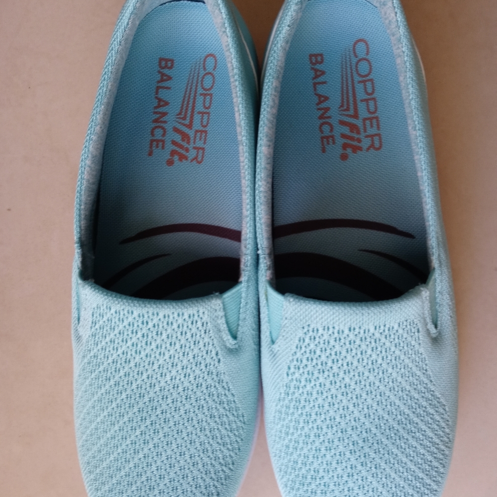Women COPPER FIT BALANCE shoes, sz. 8